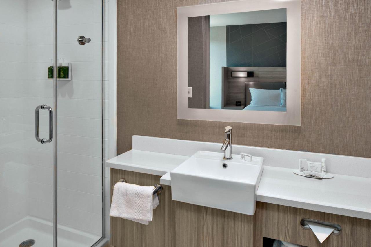 Springhill Suites Hilton Head Island Exterior photo